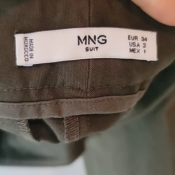 Front slit pants - Picture 11 of 14